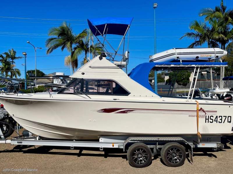 Oceanhull 2400 Flybridge