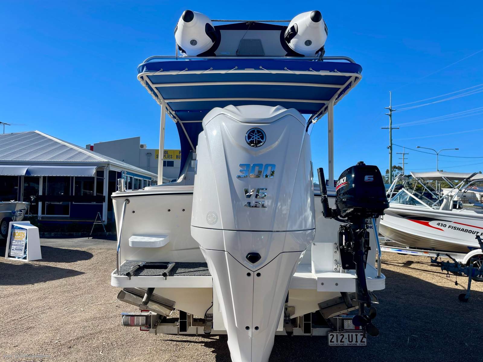 Oceanhull 2400 Flybridge