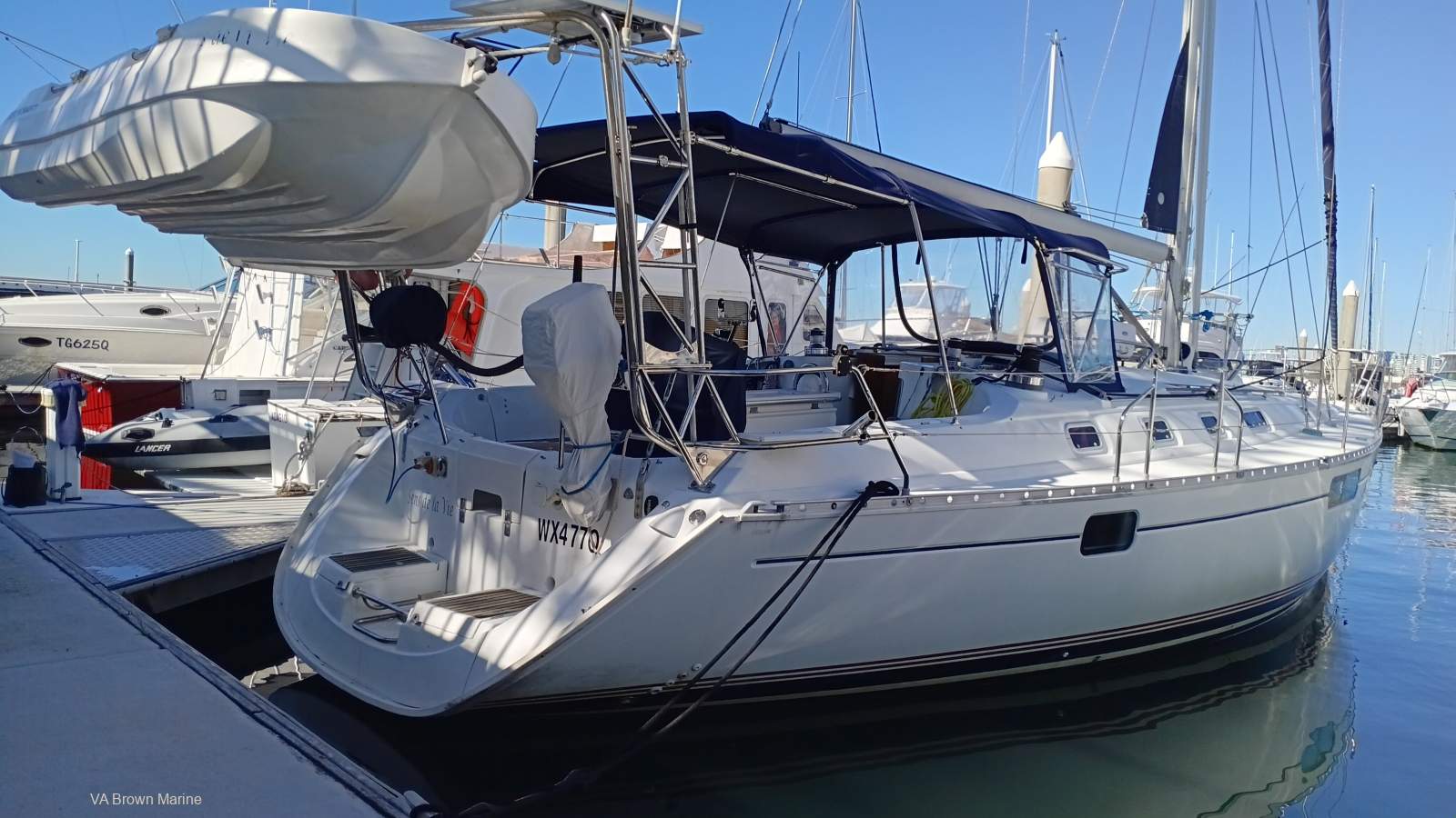 Beneteau Oceanis 440 Bluewater Practical, Comfortable, & Affordable:Beneteau Oceanis 440