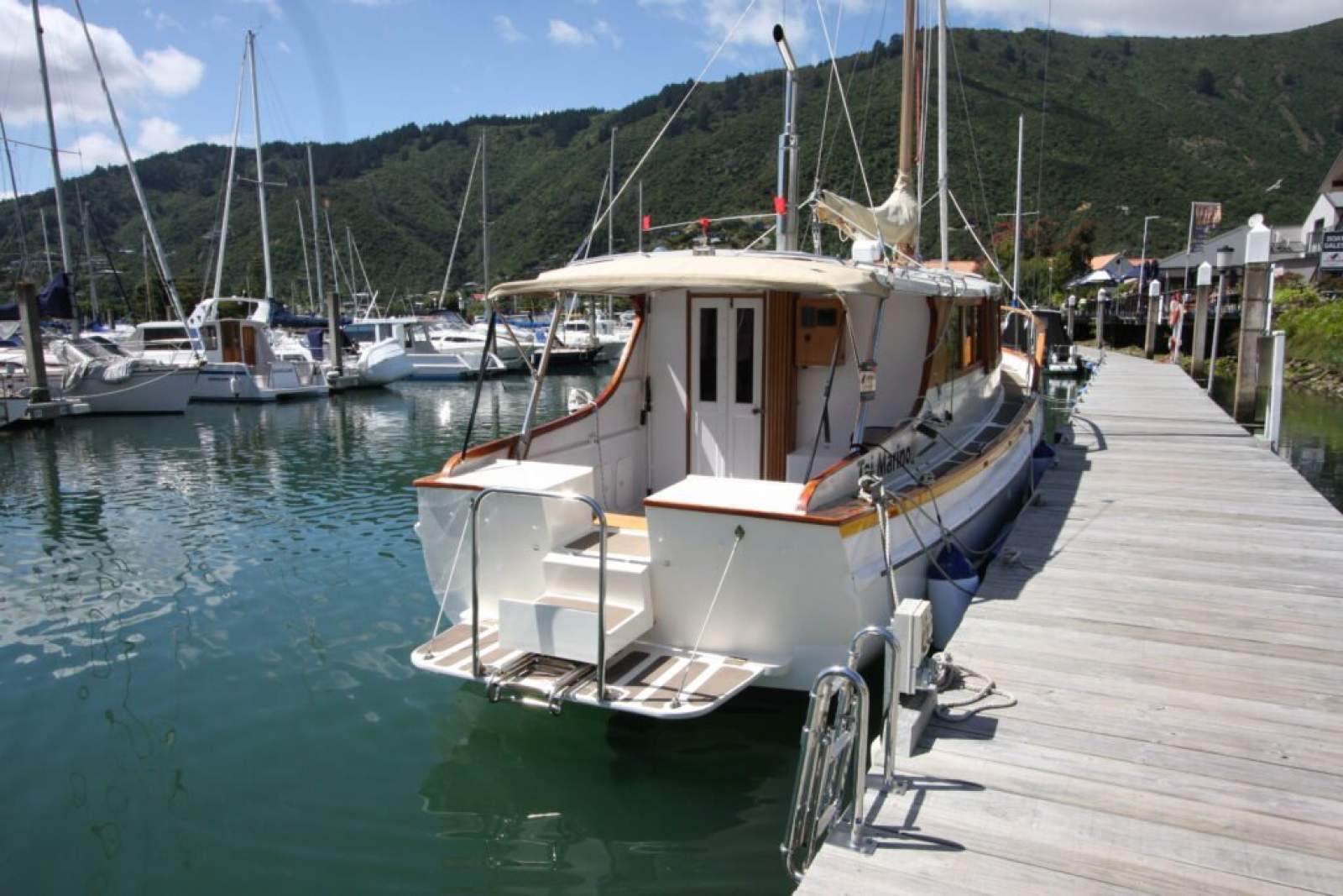 Kingfisher Classic Motor Sailer