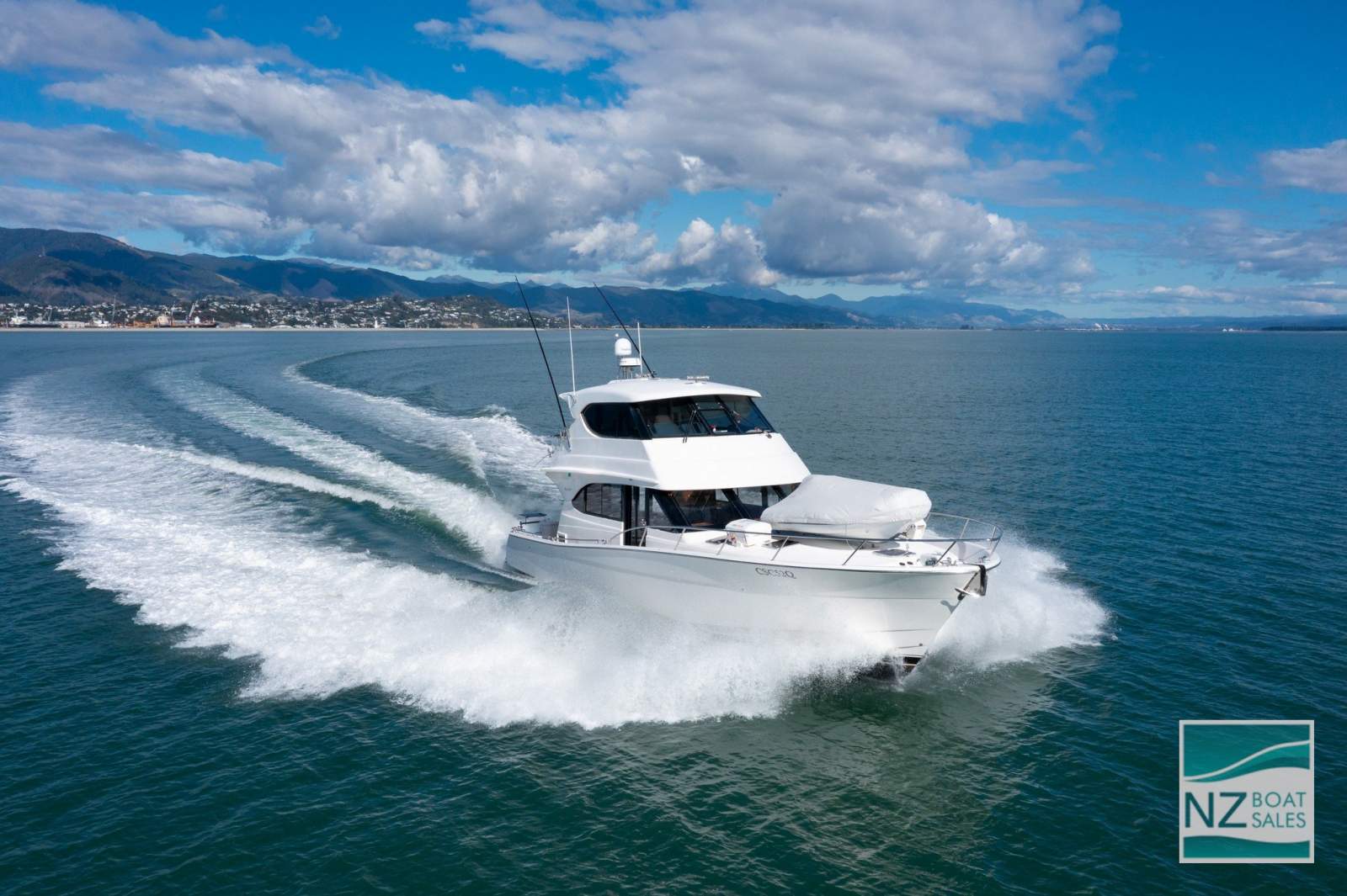 Bill Barry Cotter BLUE FINN: Maritimo M52 Sky Lounge