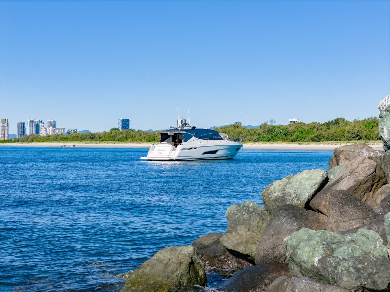 Riviera 5400 Sport Yacht - Platinum style hardtop & gyro stabiliser!