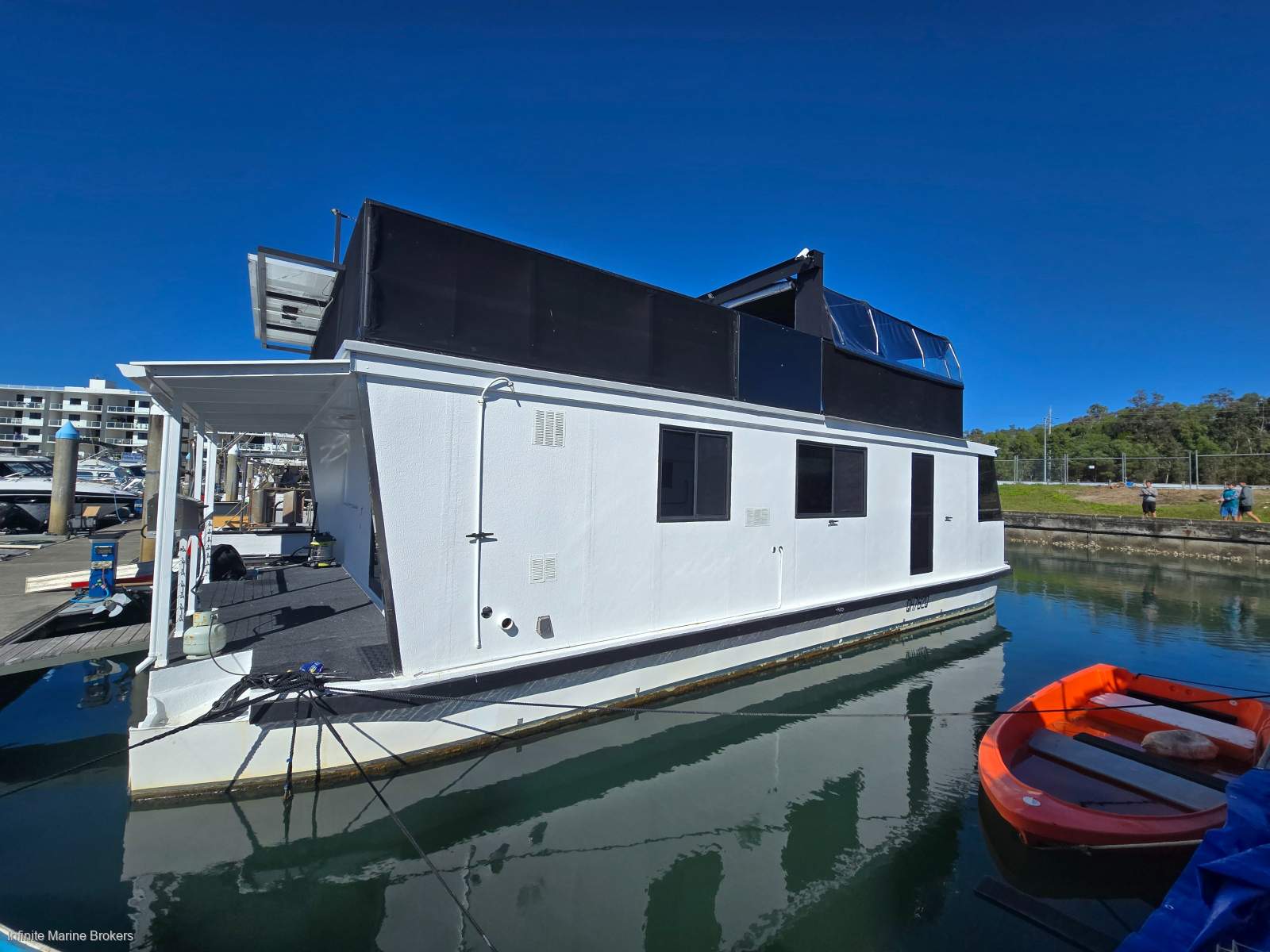 Mc Marine 13m Houseboat - Cat Hulls