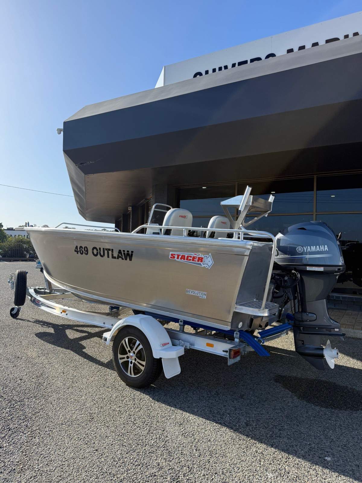 New Stacer 469 Outlaw Side Console