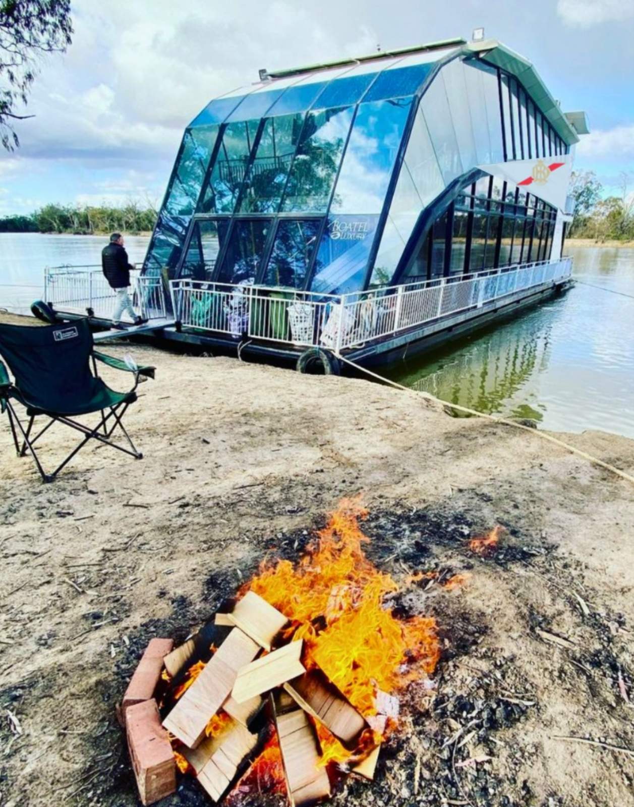 River Dream Boatel