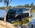 River Dream Boatel