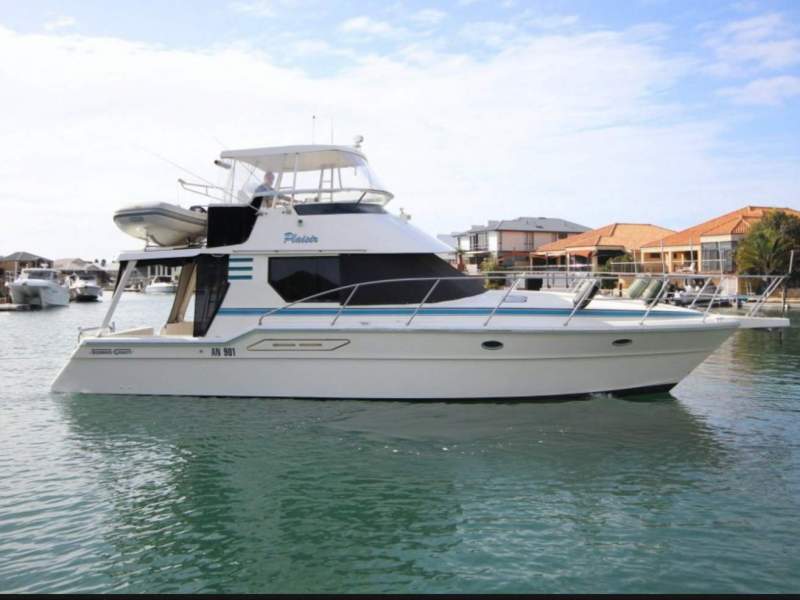 Thomascraft 38 Flybridge Cruiser