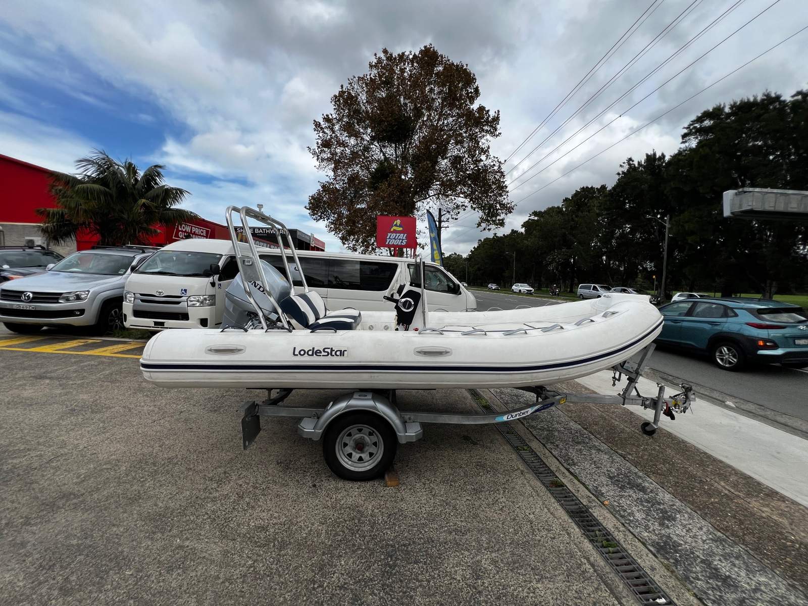 New LodeStar 450 RIB Console Hypalon