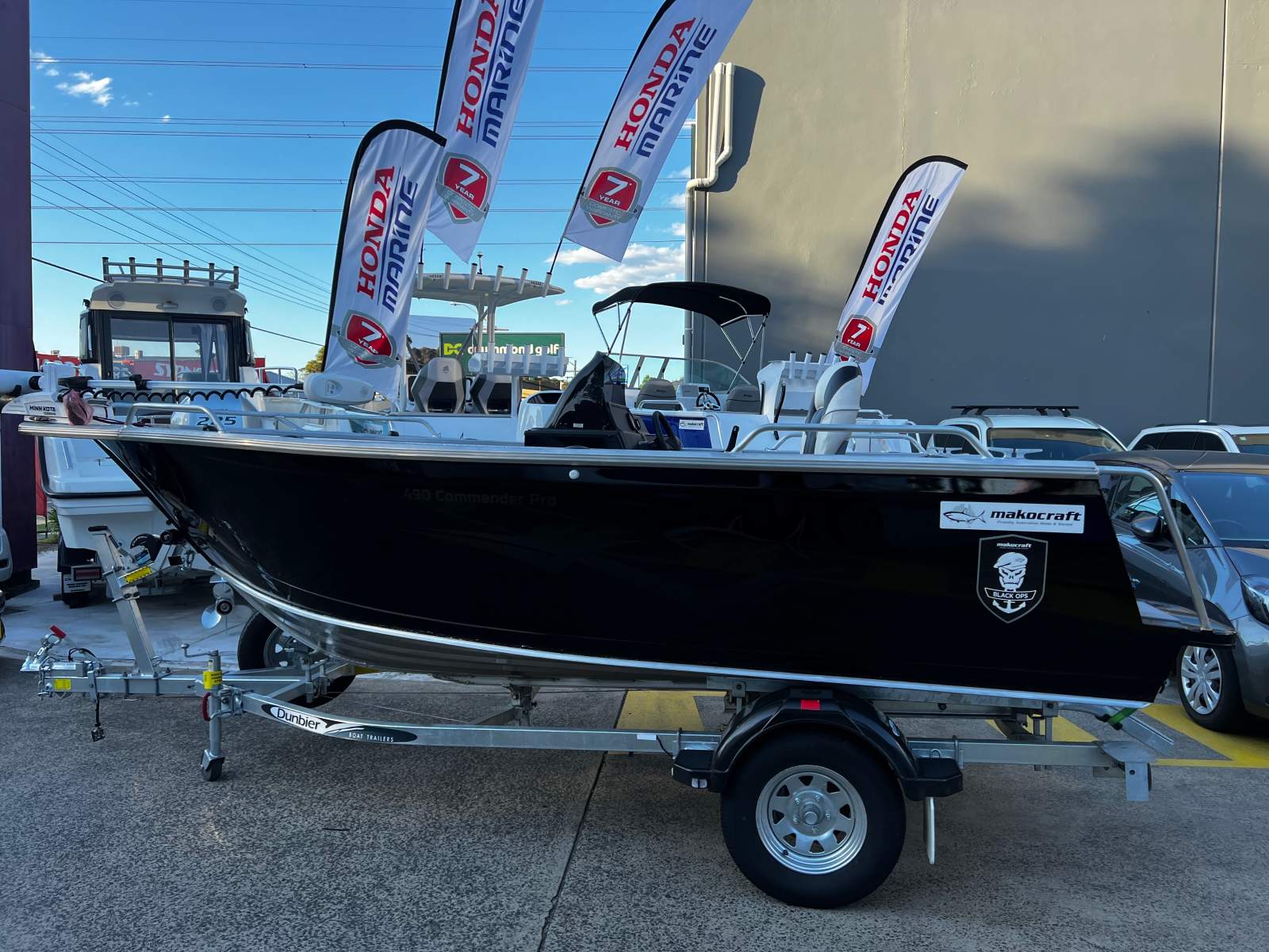 New Makocraft 490 Commander Pro Side Console