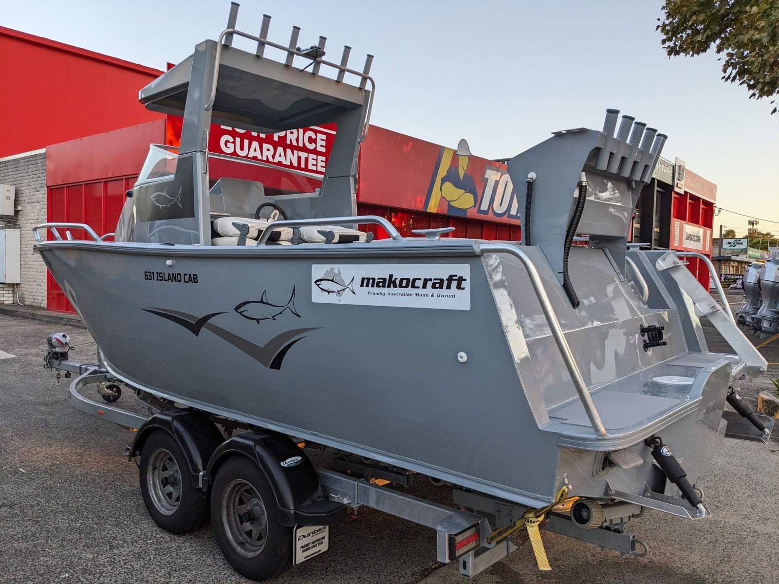 New Makocraft 631 Island Cab HT
