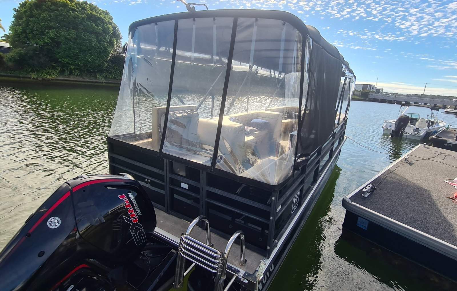 Platinum Pontoon Boats 22 Platinum Triple Hull