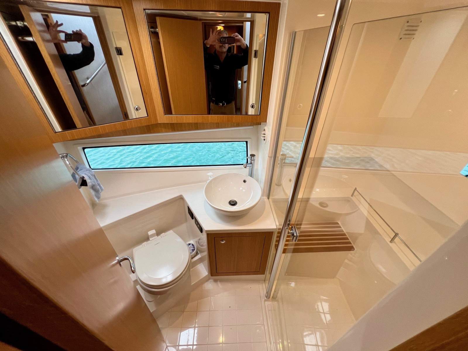  Riviera 395 SUV Boat Brokers of Tasmania