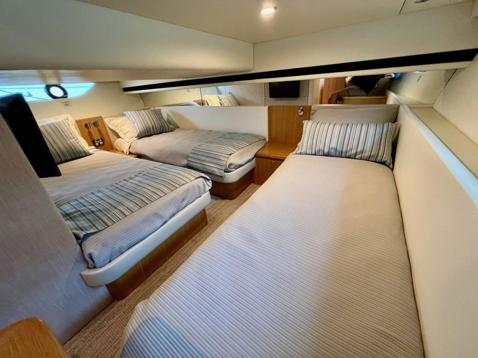  Riviera 395 SUV Boat Brokers of Tasmania
