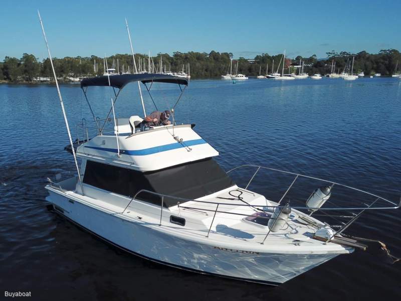 Riviera 30 Flybridge