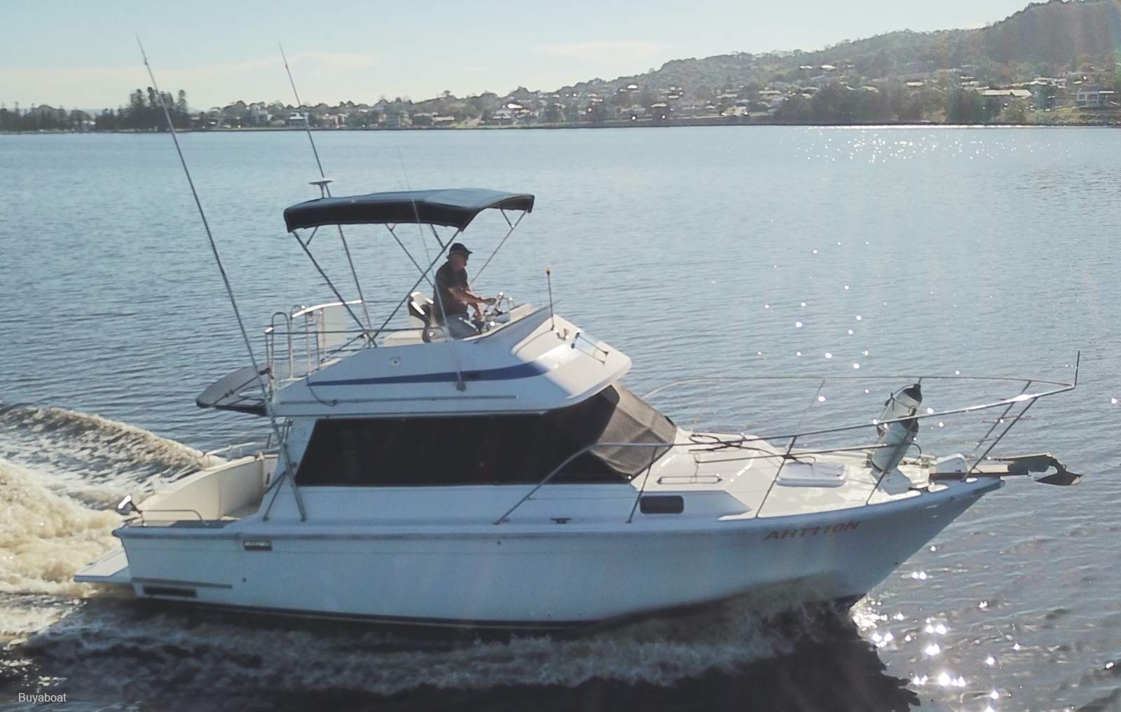 Riviera 30 Flybridge