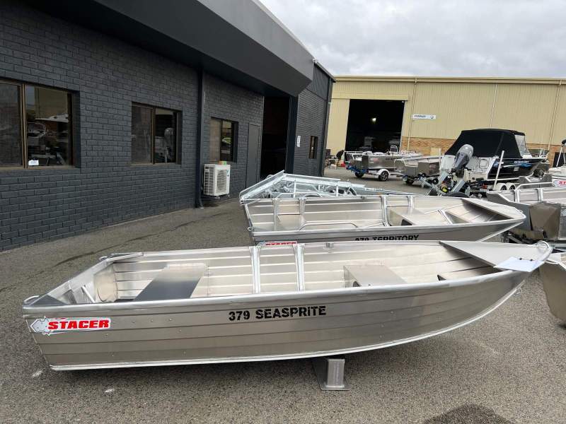 Stacer 379 Seasprite