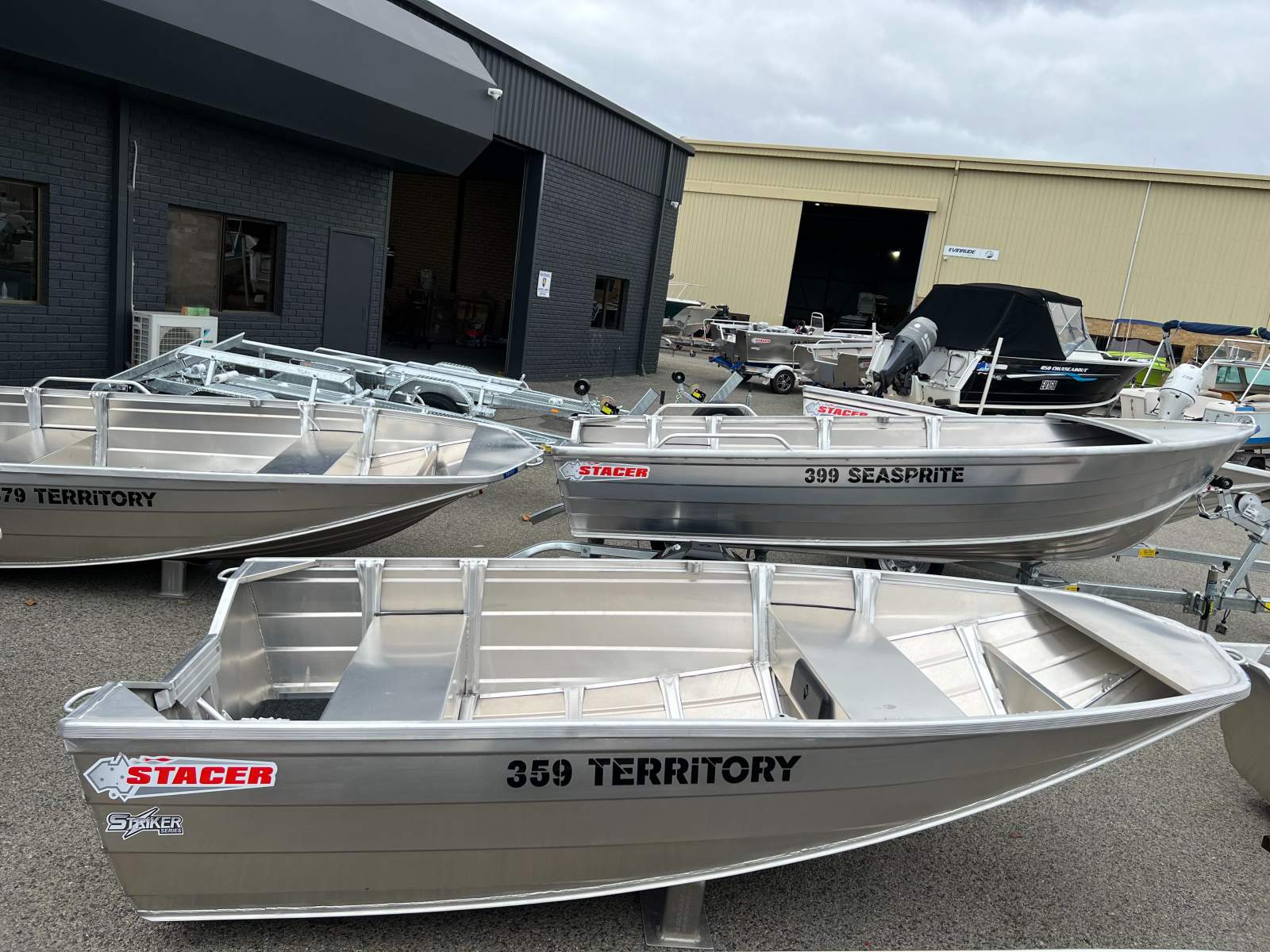 Stacer 359 Territory Striker