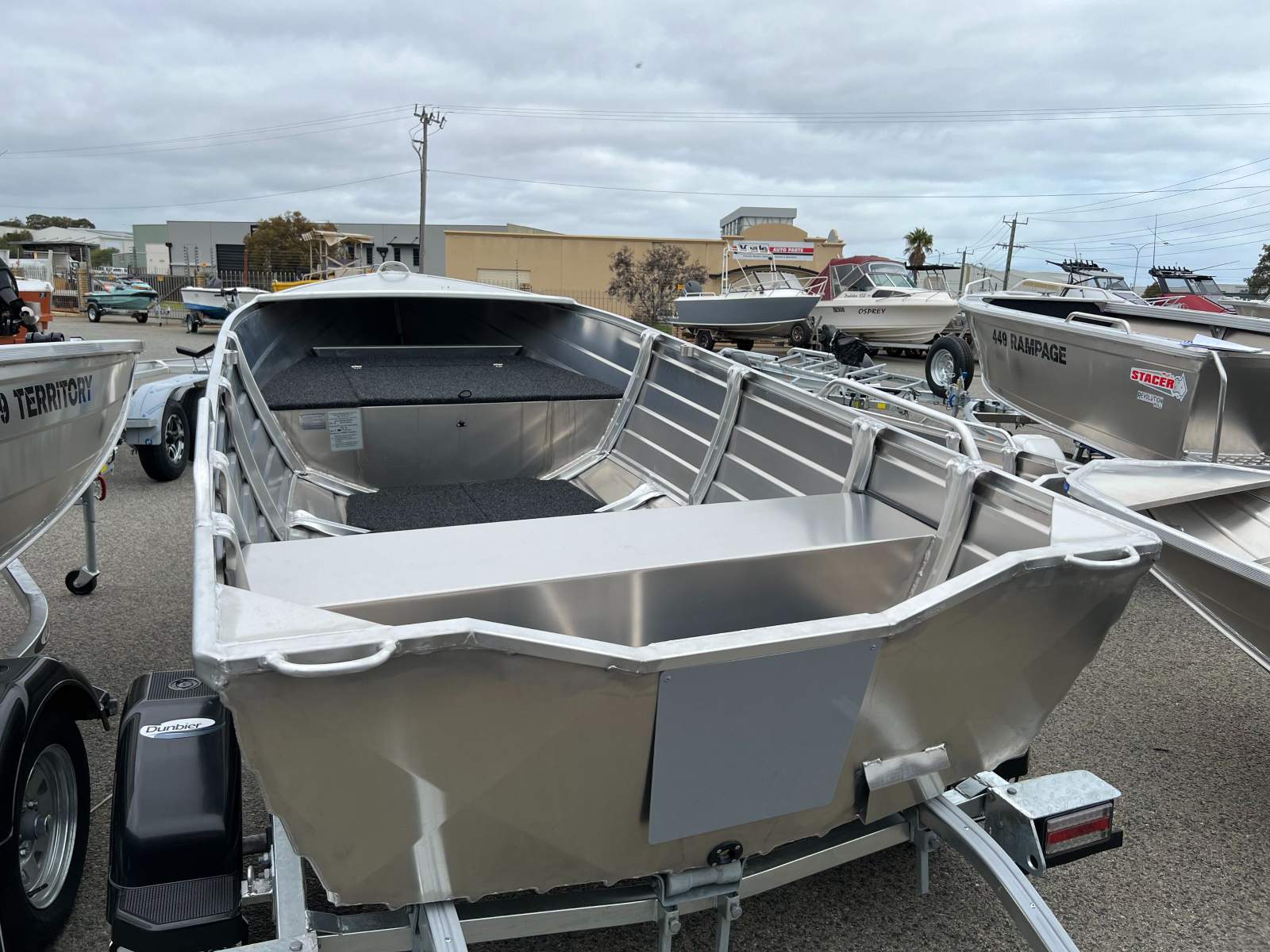 New Stacer 399 Seasprite