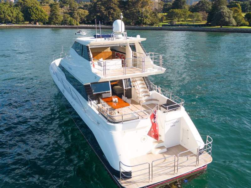 Warren 82 Motor Yacht