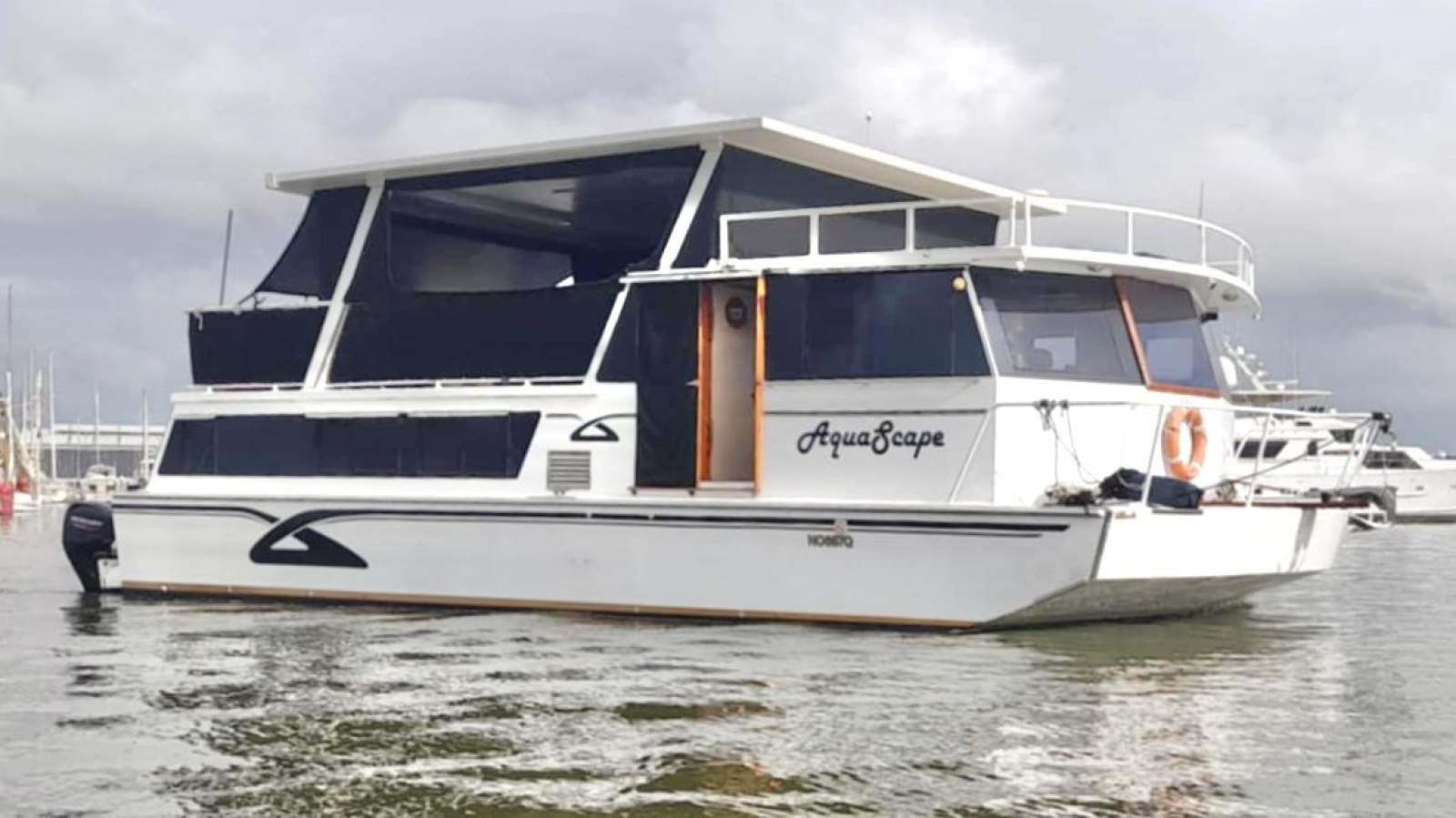 Meridian 48 Bay Cruiser
