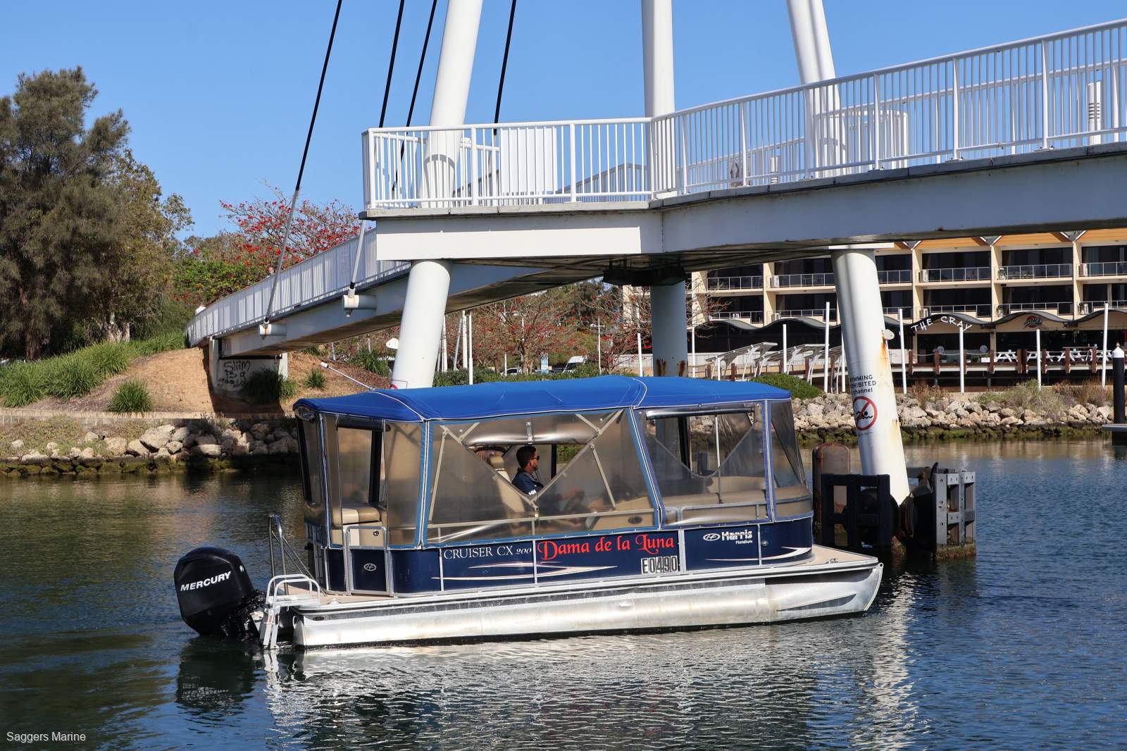 Harris Flotebote Cruiser CX 220 Pontoon - Perfect for Family Fun!