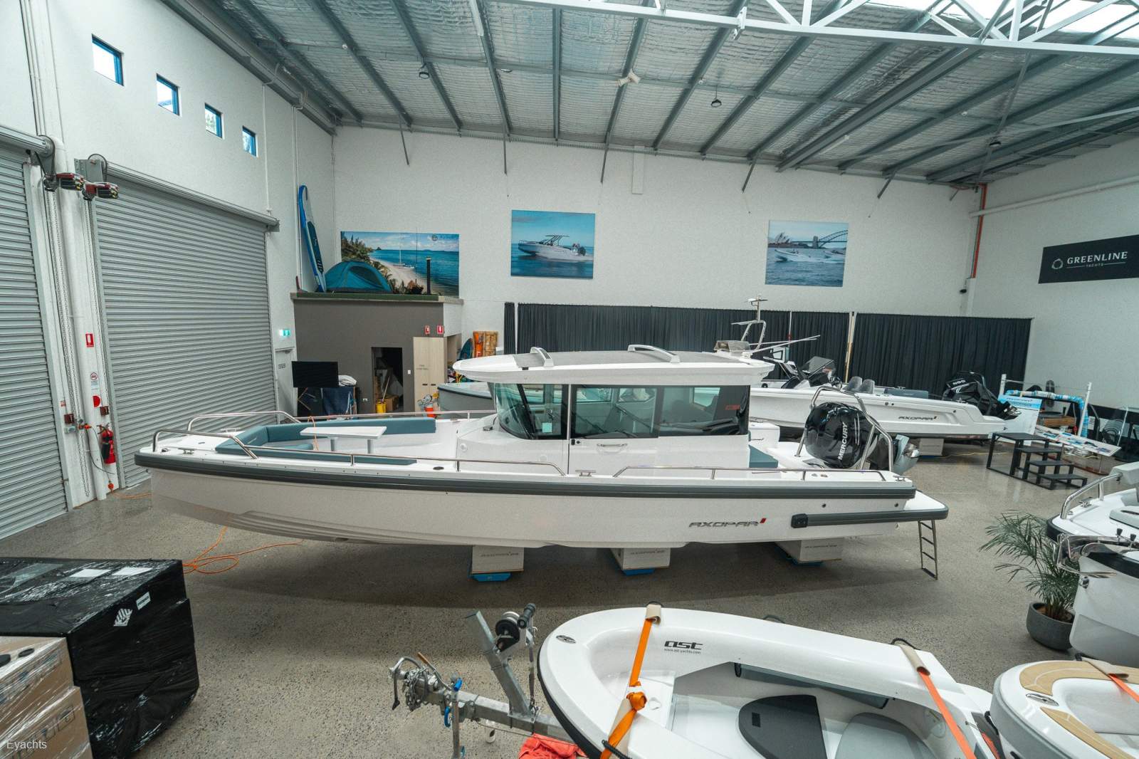 Axopar 28 Cabin