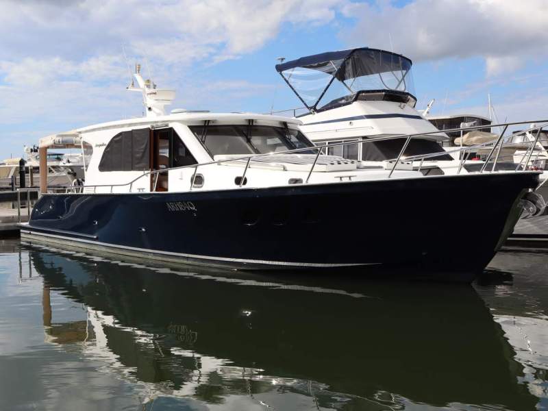 Island Gypsy Newport 460