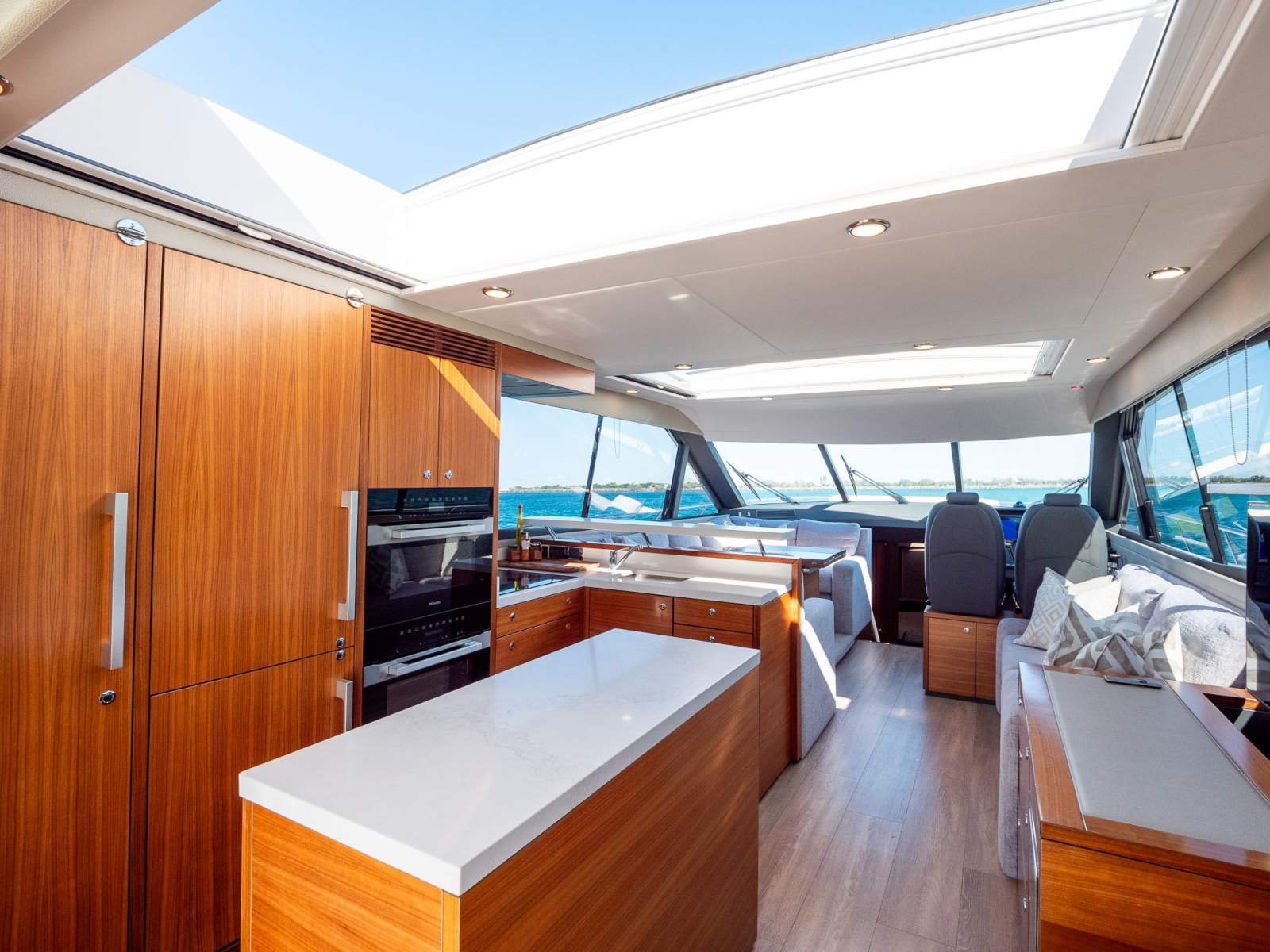Maritimo X60