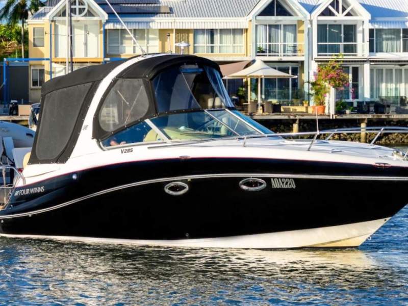 Four Winns V285 Sports Cruiser