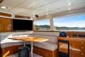 Riviera 47 Flybridge - Hydraulic swim platform