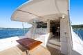 Riviera 47 Flybridge - Hydraulic swim platform