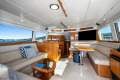 Riviera 47 Flybridge - Hydraulic swim platform