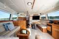 Riviera 47 Flybridge - Hydraulic swim platform