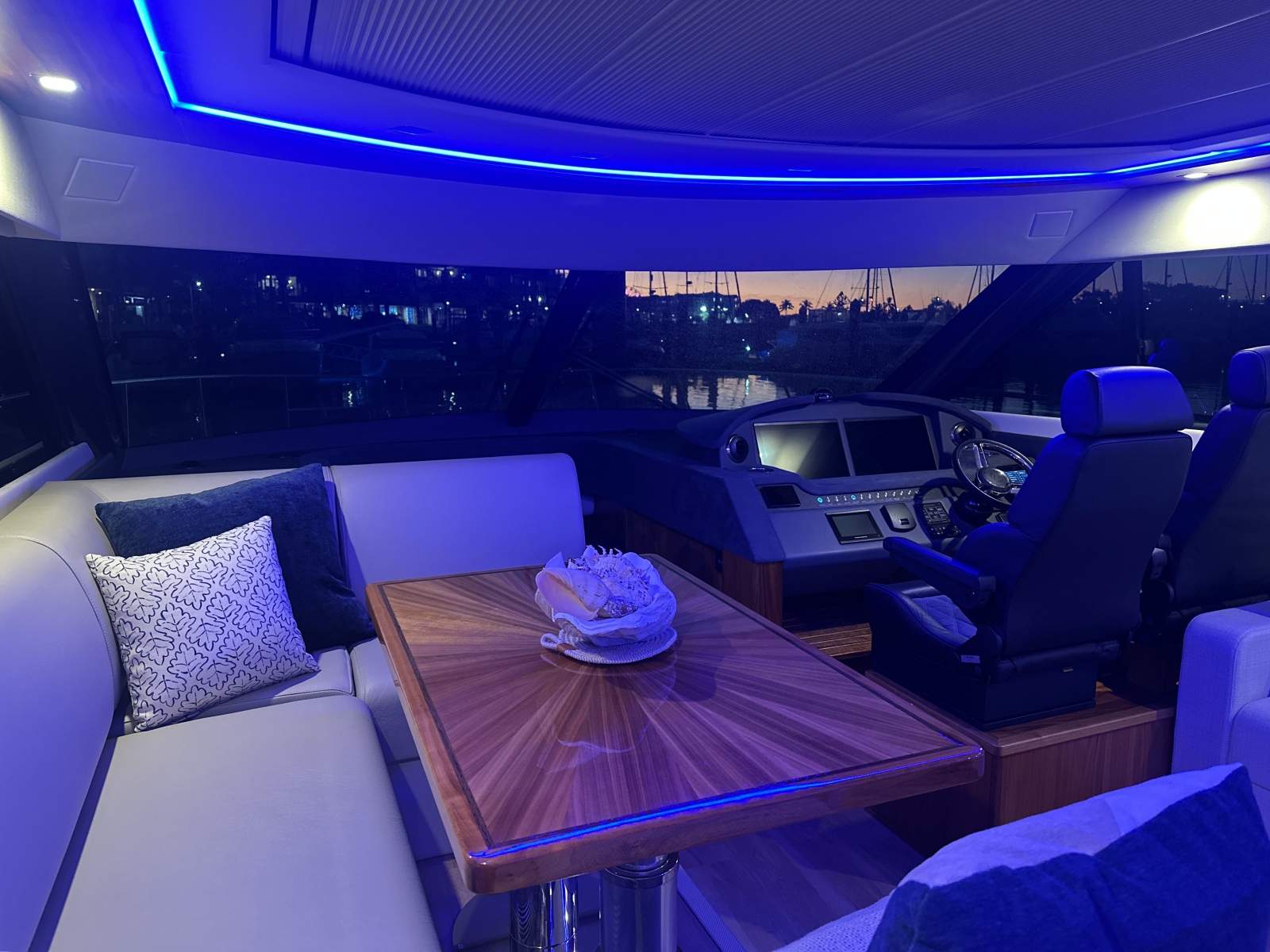 6000 Platinum Riviera 6000 Sport Yacht Platinum Edition Boat Brokers of Tasmania