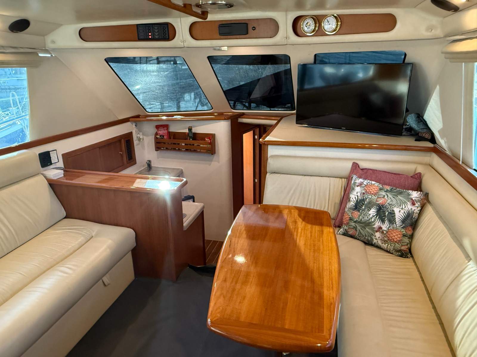 Riviera 37 Open Flybridge Platinum – RUBICON II