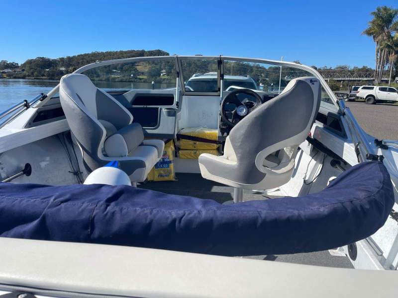 Quintrex 430 Fishabout