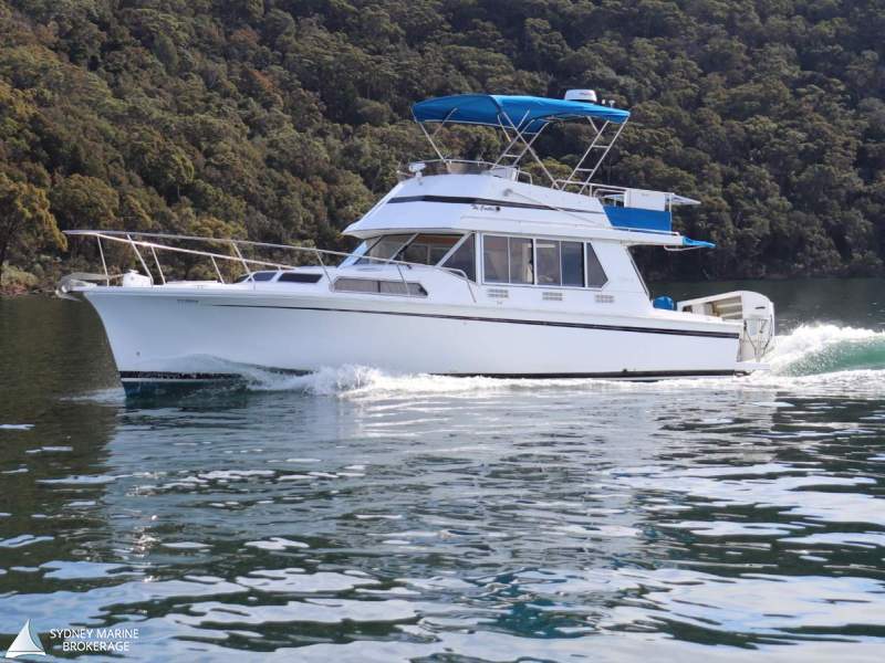 Fairway 36 Flybridge Cruiser