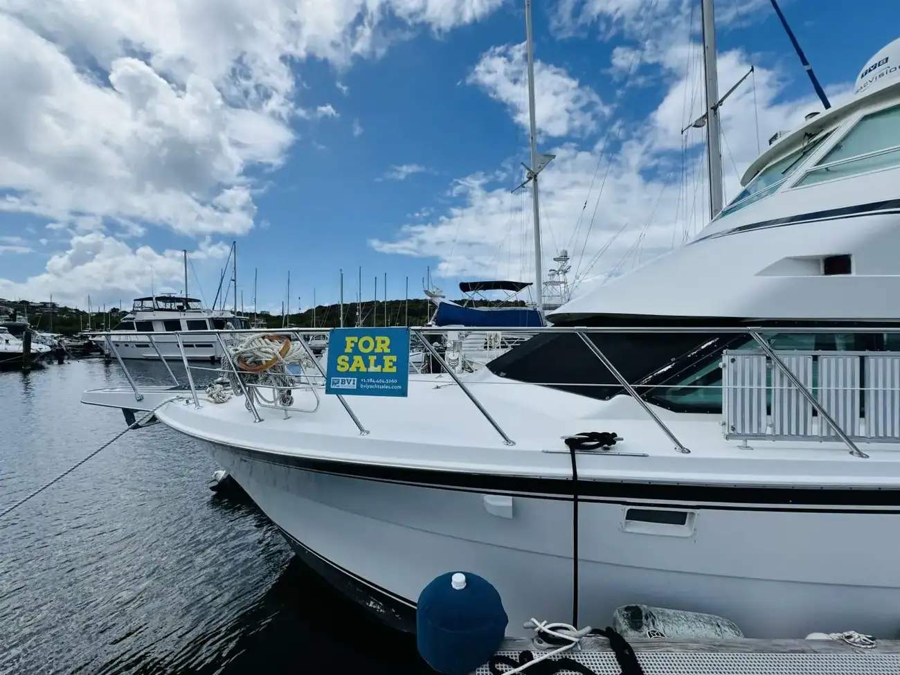 Hatteras 52