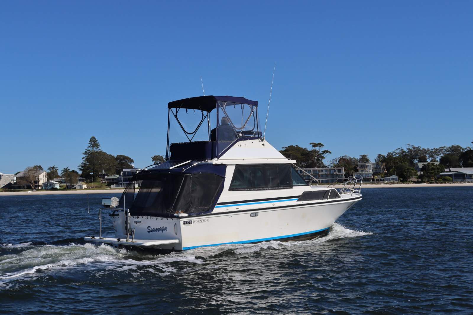 Mariner 34 Flybridge