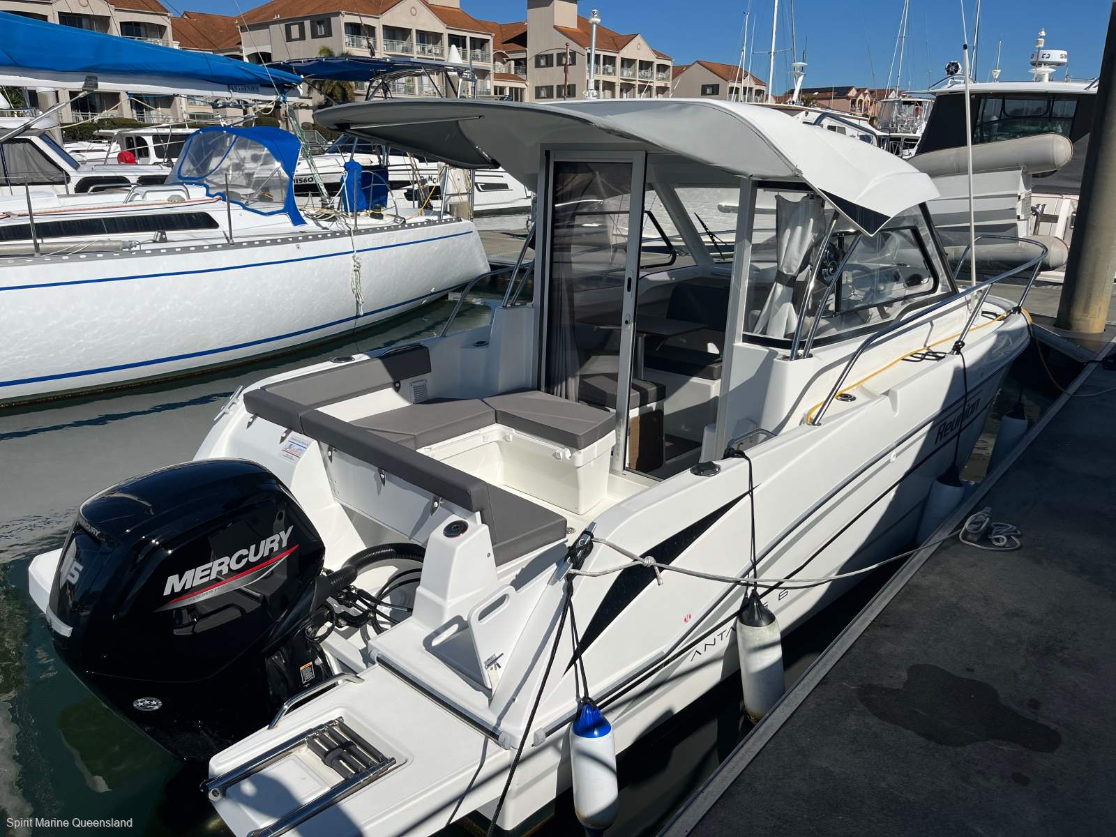Beneteau Antares 6