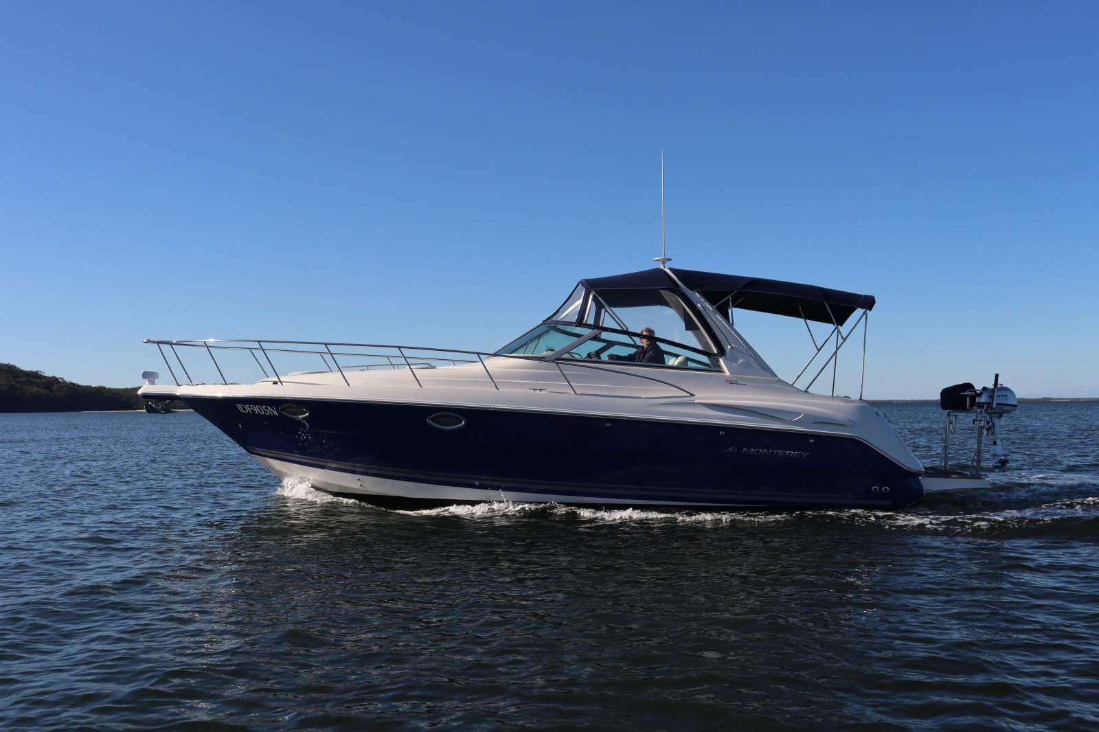Monterey 322