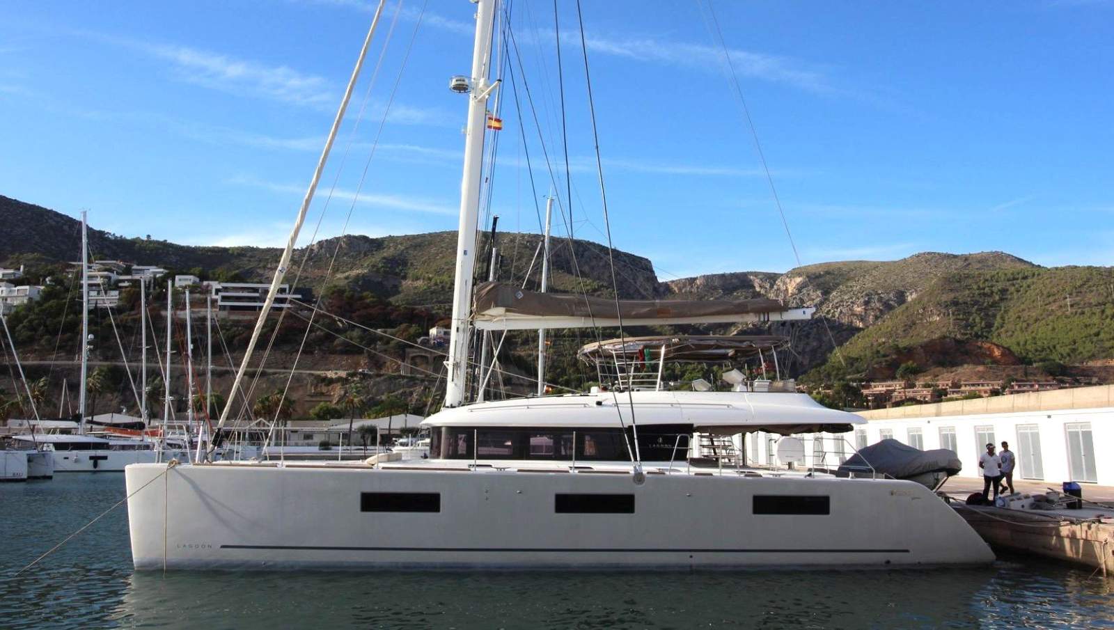 Lagoon 620