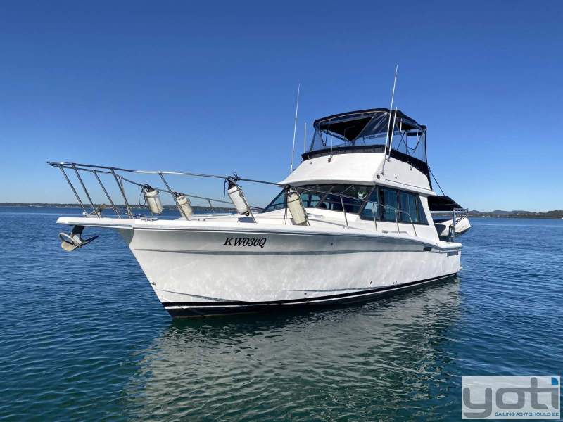 Mariner 3400 Flybridge