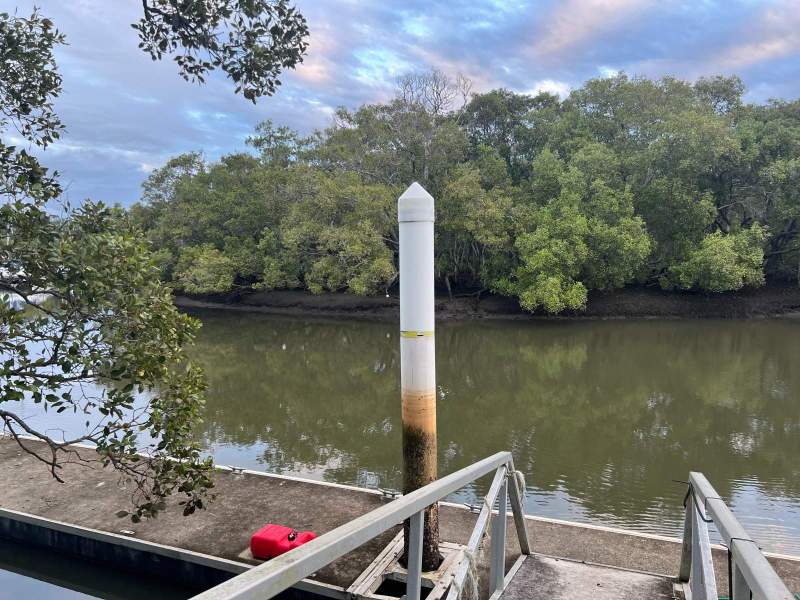 15mt pontoon for rental, close to the city.