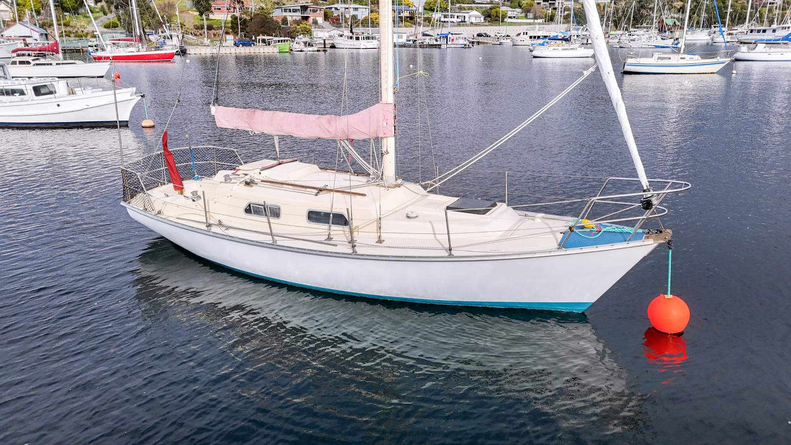 Sailmaster 845 NEW STANDING RIGGING, SUPERBLY FINISHED!!