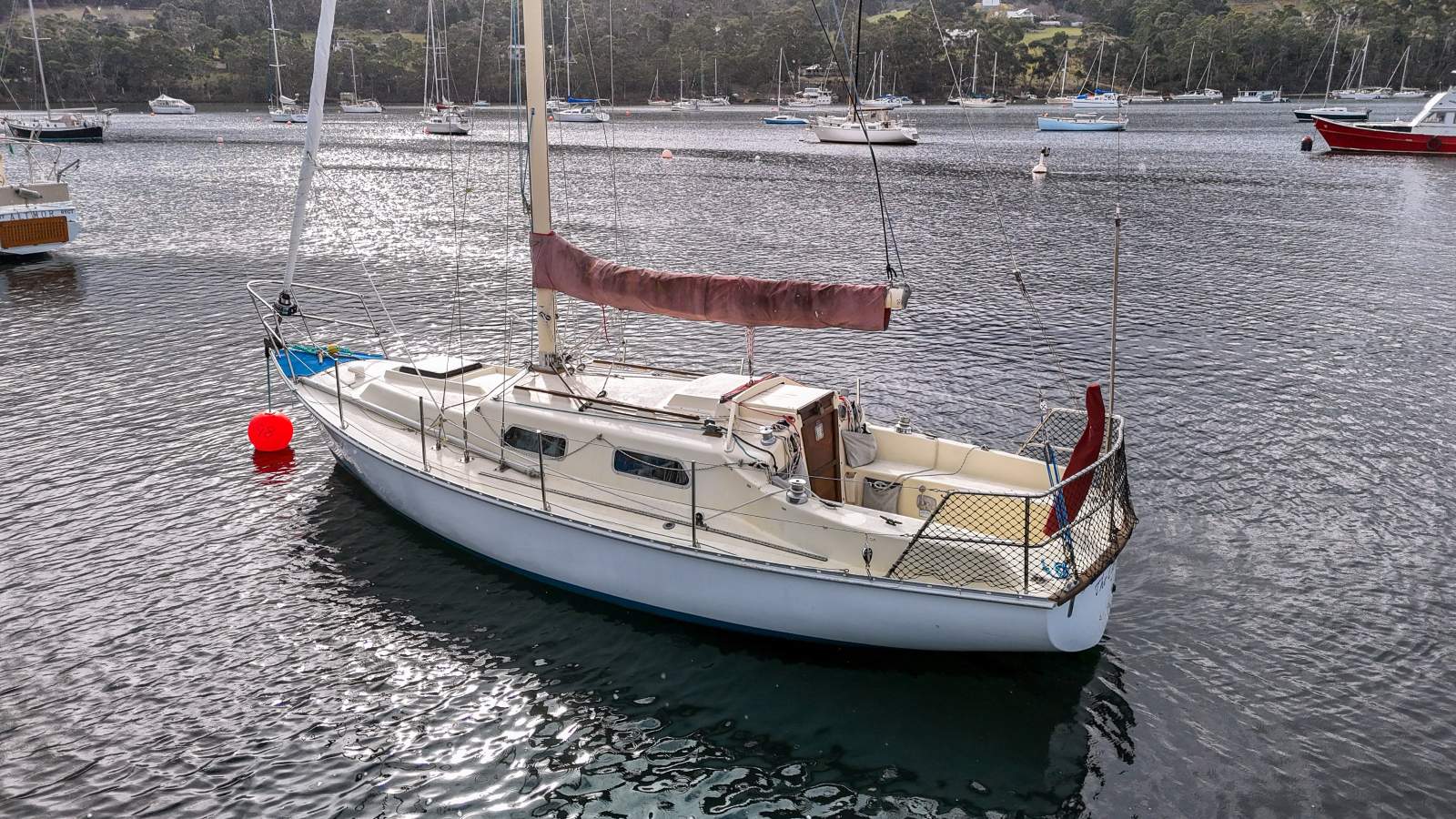 Sailmaster 845 NEW STANDING RIGGING, SUPERBLY FINISHED!!