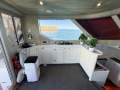 AM 38 Flybridge Cruiser
