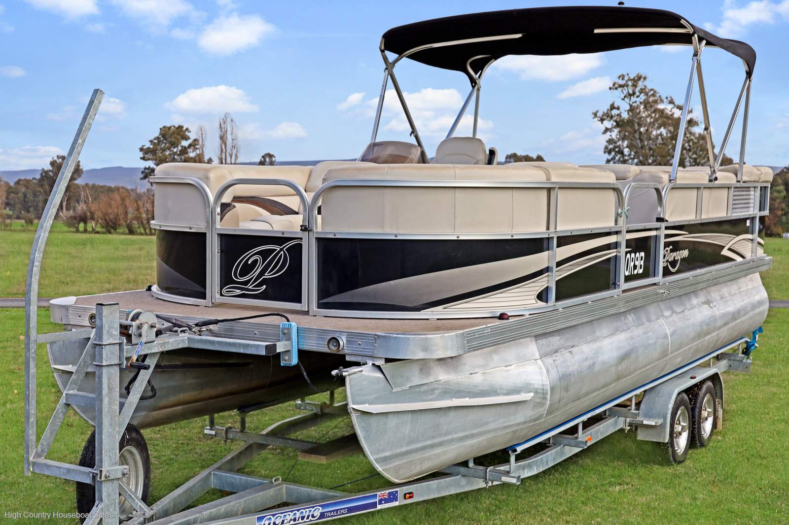 Paragon Sunsetter Paragon Pontoon:Sunsetter Paragon Pontoon @ Lake Eildon