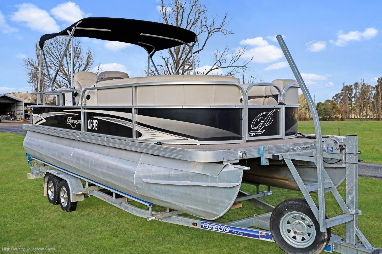 Paragon Sunsetter Paragon Pontoon:Sunsetter Paragon Pontoon @ Lake Eildon