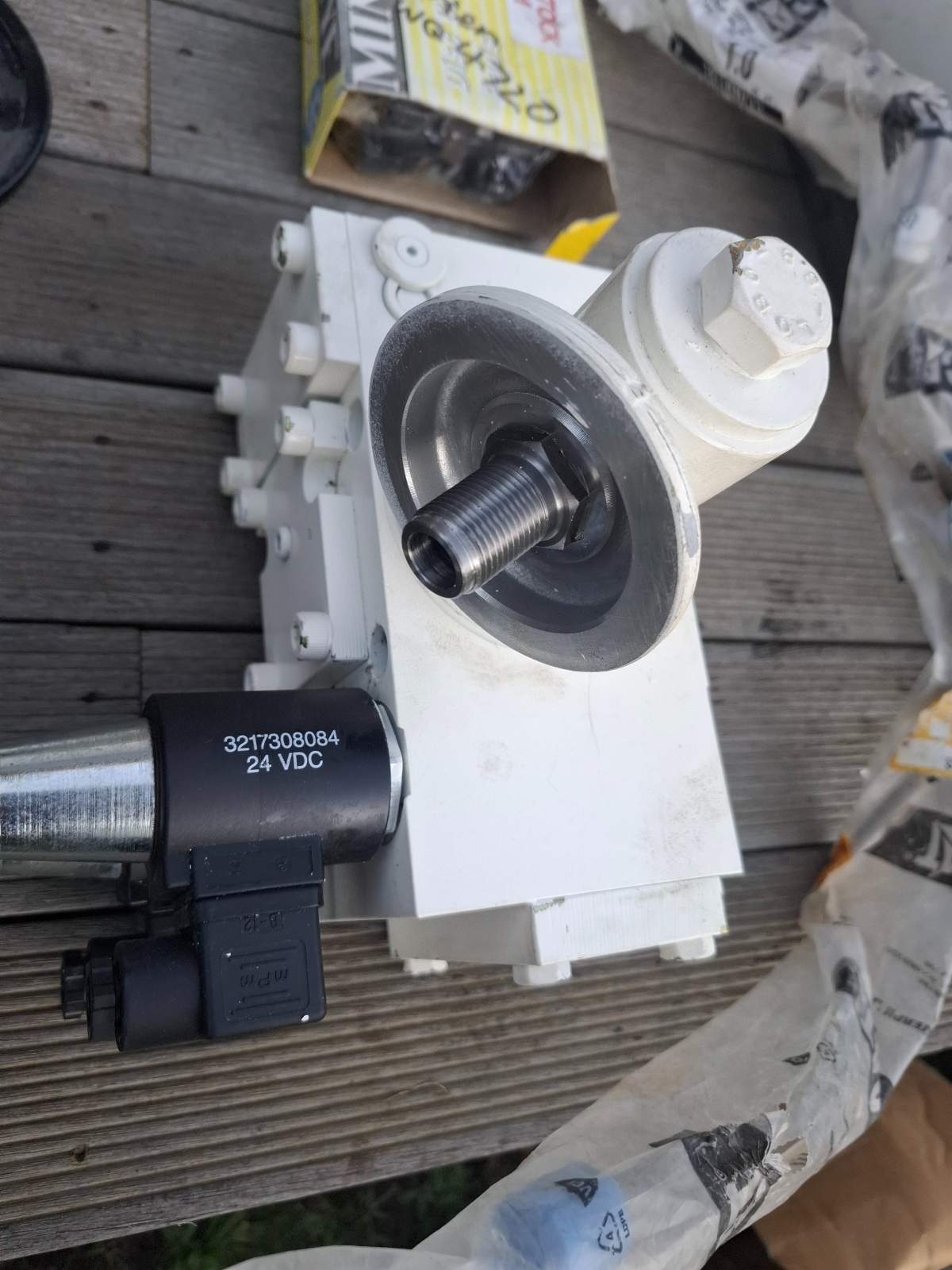 ZF Marine shift valve